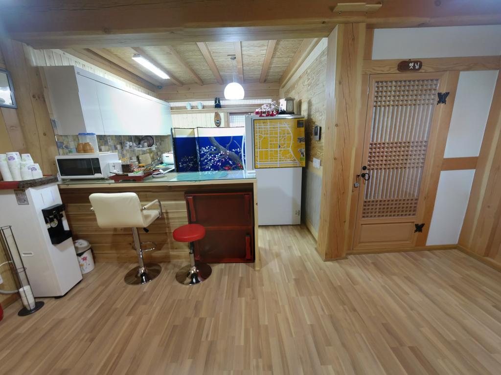 Hanok Guesthouse Jangsoo Чонджу Екстериор снимка